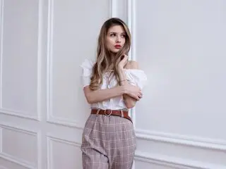 Toy show hd JulieFalls